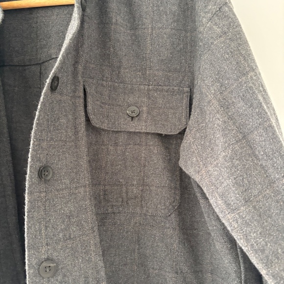 Uniqlo cropped grey cotton shirt - Picture 4 of 5